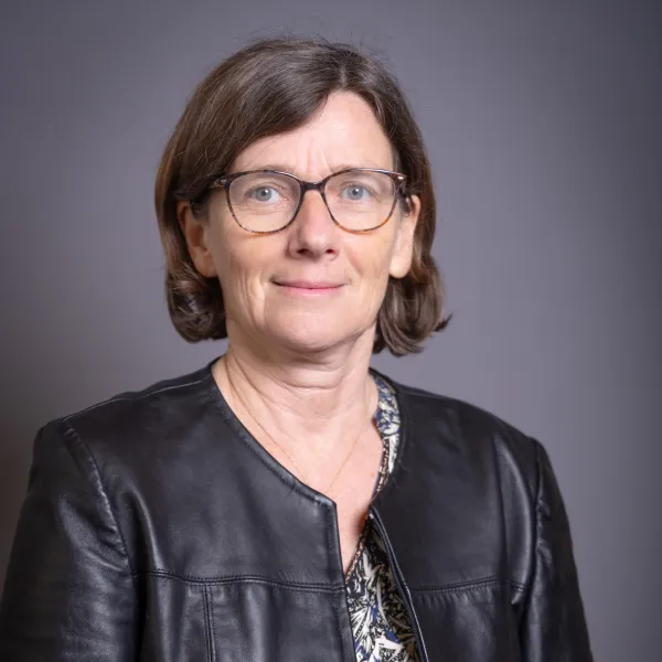 Portrait d'Agnès FIRMIN LE BODO