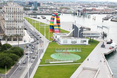 Le projet de requalification du quai de Southampton s’est vu attribuer l’Équerre d’argent d’architecture 2020, décernée par le magazine Le Moniteur, dans la catégorie Espaces publics et paysagers