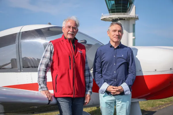 Markus Müller, président, et Denis Hondier, membre de l’Aéroclub du Havre « Jean Maridor »