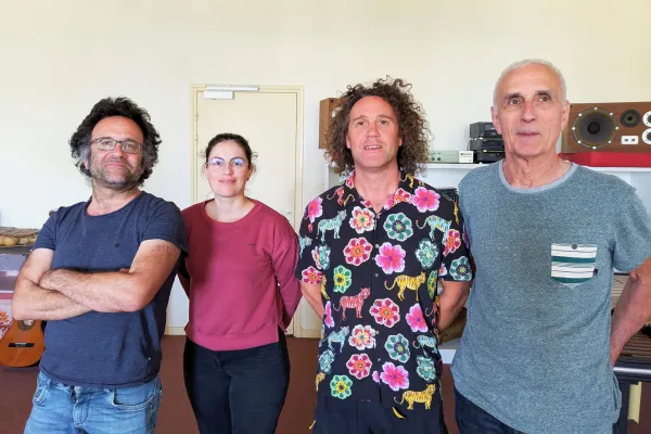 L'équipe de l'Atelier de Musique du Havre (de gauche à droite) : Jérémy Lebrun, Julia Bréault, Guillaume Gargaud, et François Lebègue