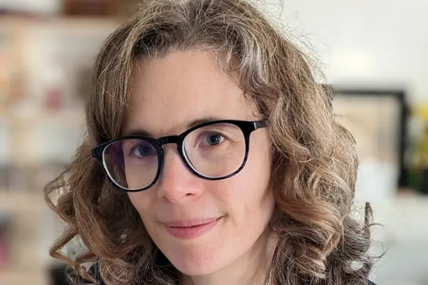 Laure BENHAMOU