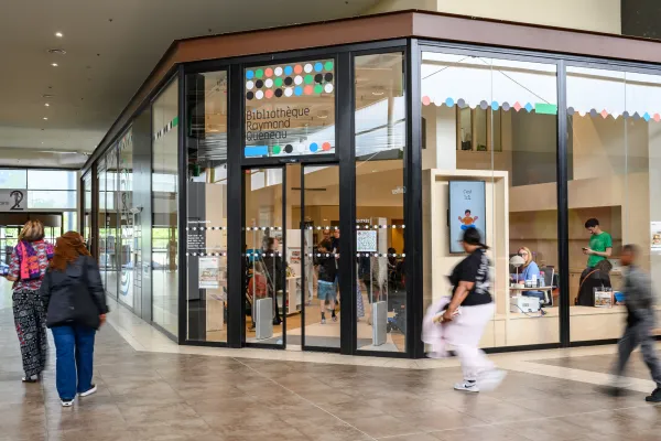 Ouverture de la bibliothèque Raymond Queneau au centre commercial Grand Cap, 25 avril 2026