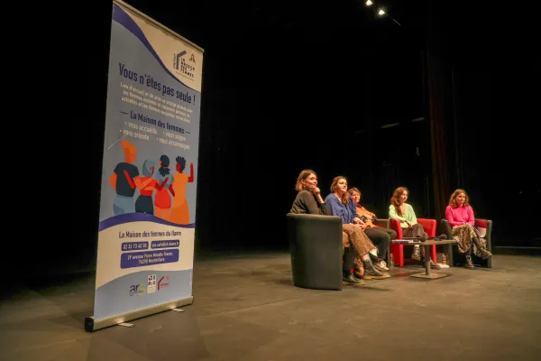 Un parcours de médiation pour sensibiliser les jeunes aux droits des femmes avec le THV