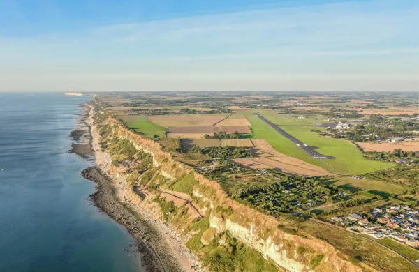 Des falaises à la plage