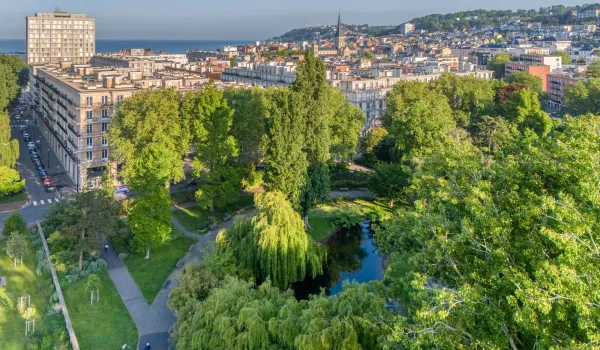 Vue aérienne sur le square Saint Roch