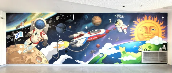 La fresque réalisée par Drolnim aux urgences pédiatriques de l'hôpital Jacques Monod