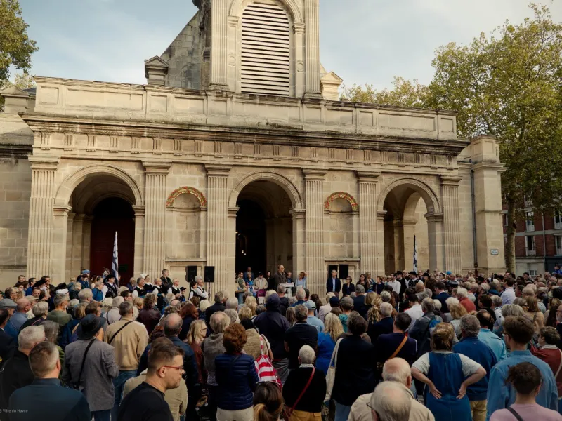 Saint-François : la place du Père Arson inaugurée
[/actualites/toutes-les-actualites/saint-francois-la-place-du-pere-arson-inauguree]